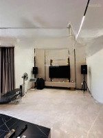 Cho Thuê Nhà Đường Phổ Quang, P.2. Dt: 10X20M. 1 Trệt 4 Tầng, Gara Ô Tô. Giá 60 Triệu/Tháng
