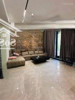 Cho Thuê Nhà Đường Phổ Quang, P.2. Dt: 10X20M. 1 Trệt 4 Tầng, Gara Ô Tô. Giá 60 Triệu/Tháng