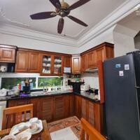 Bán nhà Hào Nam, 85m², ngõ thông, sân riêng, 4 tầng, giá 13.5 tỷ