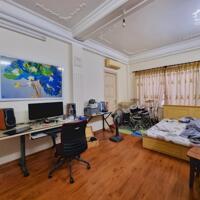 Bán nhà Hào Nam, 85m², ngõ thông, sân riêng, 4 tầng, giá 13.5 tỷ