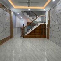 Bán nhà trung tâm TP Tân Uyên - ngay chợ Tân Hiệp