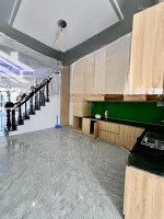 Cho Thuê Nhà 2 Lầu Nội Thất Đẹp Kdc Phú An Đối Diện Kdc 586, Lộ Ô Tô Rộng, Sân Sau, Sân Thượng Rộng