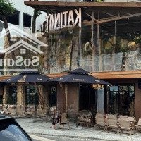 Cho Thuê Mbkd Phố Dịch Vọng Hậu.diện Tích 250M2,Mặt Tiền 11M,Giá Thuê 50 Triệu/Tháng.lh E 0866083811