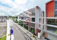 Quỹ Limited Xẻ Khe Ánh Dương Không Số Đối Diện Vịnh Biển Bốn Mùa, Được Vay Ân Hạn 30 Tháng
