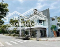 Căn Góc Biệt Thự Có Hồ Bơi Siêu Đẹp- Lợi Nhuận 400 Triệu/ Năm Đường 10.5M