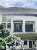 Nhà Phố Hướng Đông Senturia Nsg. Giá Bán 6,8 Tỷ. Liên Hệ: 0975734123
