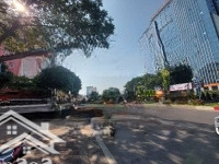 Cần Bán Nhà Mặt Phố Hoàng Quốc Việt ,Vỉa Hè Đá Bóng , Kinh Doanh Cực Đỉnh , Giá Cực Tốt