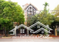 Bán Nhà Biệt Thự Đường 30M Hướng Nam Nội Thất Ốp Gỗ Cực Sang Trọng