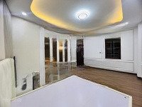 Bán Nhà La Thành, Vài Bước Ra Mặt Phố, Ngõ Thông Tứ Tung, Nội Thất Đầy Đủ, 36M2