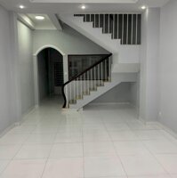 Bán nhà 52m2, 4 tầng, 4PN, 5WC, đường Hồ Văn Huê, P9. Ở ngay.
