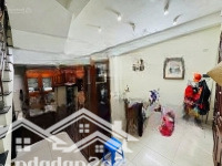Bán Nhà Thịnh Quang, Đống Đa. 33M2 5 Tầng Dân Xây - 2 Thoáng Vĩnh Viễn - Giá Bán 6.35 Tỷ