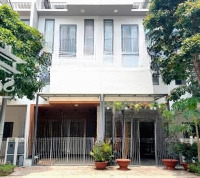 Bán Nhà Sổ Đỏmặt Tiềnđường Nguyễn Văn Tuôi - Tt Bến Lức, View Sông Vàm Cỏ, Đang Cho Thuê 12 Triệu/Tháng