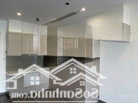 Cần Bán Nhanh Căn Hộ 1 Phòng Ngủ+ 1 Tòa R101, Giá Chỉ 2.9Xx Tỷ Bao Phí