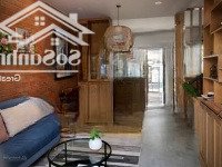 Cho Thuê Nhà Phố Có Nội Thất. 3 Phòng Ngủ 3 Vệ Sinh An Ninh Thoáng Mát. Giá Bán 14 Triệu Bao Phí Quản Lý. Lh Xem Nhà
