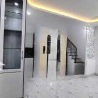 6.95 Tỷ,Diện Tích30M2, 5 Tầng Thang Máy, 3 Ngủ, Hàng Xóm Royal City 72 Nguyễn Trãi(Quan Nhân, Thanh Xuân