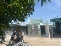 Đất 2 Mặt Tiền - Có Nhà Cấp 4 Sẳn - Sát Thị Trấn Cam Đức