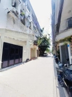Bán Nhà Phố Lạc Long Quân - Ô Tô Tránh - 6 Tầng Máy Đẹp Long Lanh - Chỉ 19 Tỷ