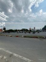 Mặt Tiền Vòng Xoay Phú Lâm ( 3.5 * 15 ) 3 Lầu 7.95 Tỷ