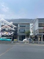 Nhà Mặt Tiền Thiết Kế Hiện Đại - Số 87 Huỳnh Văn Bánh, Quận Phú Nhuận