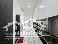 Cho Thuê Căn Hộ 60M2, Mặt Tiền Nguyễn Đình Chiểu, Quận 3. Đầy Đủ Nội Thất