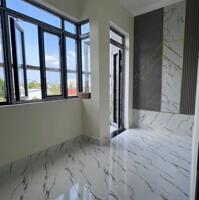 Bán nhà 1 trệt 1 lầu mới xây đường ĐH25C gần ngay trung tâm TP Vĩnh Long