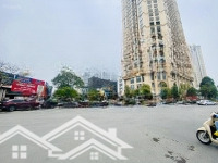 Cần Cho Thuê 203M2 Đất - Nhà Mặt Phố Lạc Long Quân. Giáp Lotte Tây Hồ. Lô Góc Vị Trí Đắc Địa
