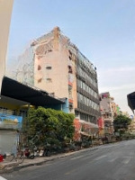 Bán Tòa Building Nguyễn Văn Cừ Quận 5.Diện Tích15X20M = 1.800M2 Hầm - 8 Tầng . Hđt 900 Triệu - 150 Tỷ