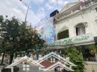 Cho Thuê Biệt Thự Thành Phố Giao Lưu, Phạm Văn Đồng 130 M2 5 Tầng + 1 Hầm Thang Máy Mới Đẹp