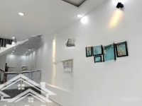 Bán Gấp Nhà Đẹp - Chỉ 5.X T.ỷ - Hẻm Xe Hơi - 64M2 - 3 Tầng - Ngay Công Viên Làng Hoa - Gò Vấp