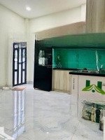 Bán Nhà Ngay Ngã Tư Thủ Đức, Ngang 5M2 Bề Thế, Nhỉnh 4 Tỷ