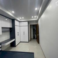 Siêu hiếm! Nhà đường Láng Đống Đa thang máy mới tinh ngõ to sát phố 7 tầng 31m2 ở, cho thuê 25tr/ tháng