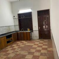 Mặt Phố Hồng Quang 4 tầng, 50m2, 4PN - KD online, VP c.ty, Cà Phê, Salon, ở nhóm 7 người, 18tr5 (có thương lượng)