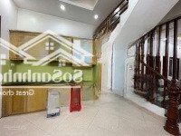 Bán Nhà Dương Quảng Hàm ,Dân Xây,
Gần Phố,Gần Ô Tô,Vuông Diện Tích: 43M2,5T,Chỉ 8.5 Tỷ