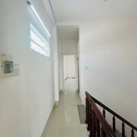 CHO THUÊ NHÀ 2 LẦU NỘI THẤT KDC CẠNH NAM LONG CẦN THƠ
