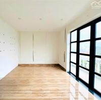 MT2540. C.H.O. T.H.U.Ê căn Shophouse sang đẹp khu Vincom Lê Thánh Tông - Có Thang Máy.