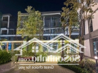 Sống Giữa Trái Tim Thành Phố Chạm Đến Giá Trị Đích Thực