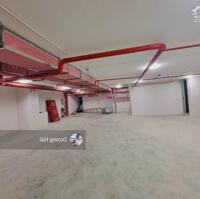 Bán nhà mặt phố Hoàng Quốc Việt - 270m2 - mặt tiền 10m - 8 tầng thang máy