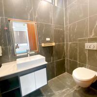 Cho thuê nguyên căn 5 phòng ngủ tại Vinhomes Marina