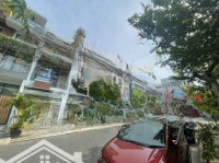 Cho Thuê Nhà Phố Mặt Tiền Kinh Doanh Khu Tdc Himlam Quận 7 Dt: 5X16,2M Giá: 45 Triệu Liên Hệ: 0908935765