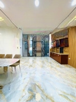 Bán Nhà Nguyễn Văn Cừ - Gia Thụy 3 Thoáng Thang Máy