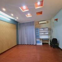 Bán nhà phố Lạc Long Quân,Võng Thị ,Tây Hồ dt 40 m2 x 5 t ra phố 20 m giá 10 tỷ