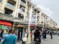 Ban Căn Ngoại Giao Căn Góc Him Lam