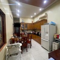 Bán nhà Tôn Đức Thắng 12m2 nhà 4 tầng đường trước nhà xe máy tránh nhau 2.1 tỷ