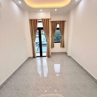 Nhà lầu 3 phòng ngủ, gần trường đại học Cần Thơ