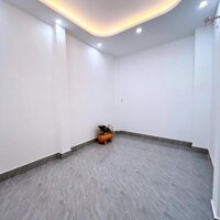 Nhà lầu 3 phòng ngủ, gần trường đại học Cần Thơ