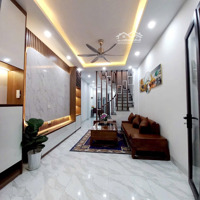 Bán Nhà Lô Góc Gần Bv Nông Nghiệp - Ô Tô Đỗ Cổng - Nhà Mới Đẹp Full Nôi Thất Ở Ngay