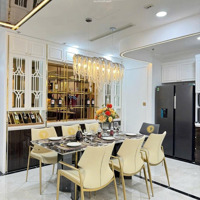 Toà Landmark 6
Căn Hộ 4 Phòng Ngủdecor Chuẩn Gu Thẩm Mỹ, Nhìn Là Muốn Dọn Vào Ở Ngay 0922565678