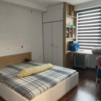 Gia Đình Cần Bán Gấp Căn Hộ Chung Cư Toà Sky Central 176 Định Công 3 Ngủ,Lô Góc, Full Nội Thất