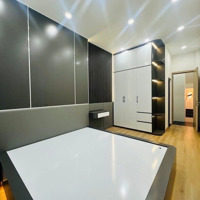 Nhà Xây Mới Đẹp Full Nội Thất, Thang Máy, Ngay Vincom Phạm Ngọc Thạch, Đống Đa (35M*5T),Nhỉnh 8 Tỷ
