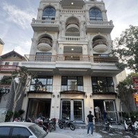 Biệt Thự Xa Hoa - Giữa Lòng Thủ Đô - Trung Tâm Long Biên - 1 Phút Ra Phố Cổ 90M2 - Mặt Tiền 10M